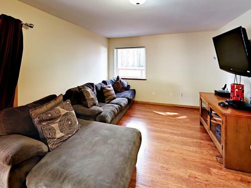 2464 Cougar Trail Home