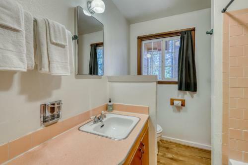 Spruce Grove Washoe Cabin