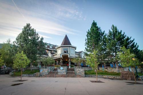 Peaceful Pinewood Retreat