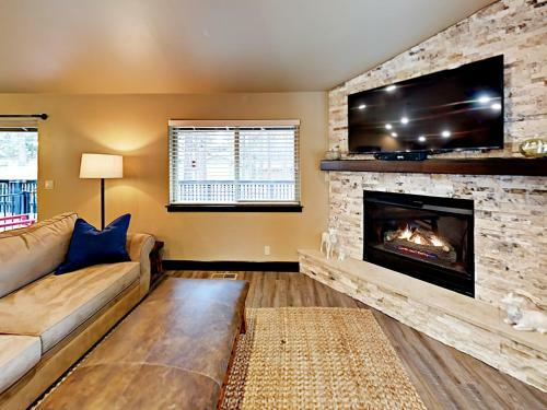 2545 Alice Lake Home Home
