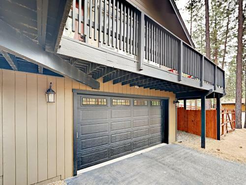 2545 Alice Lake Home Home