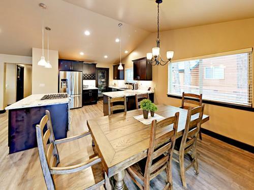 2545 Alice Lake Home Home
