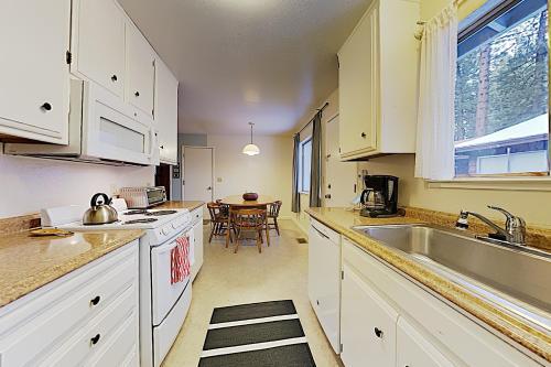 828 Alameda Ave Home