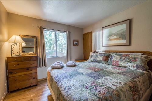 Spruce Grove Cabin Retreat
