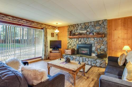 Spruce Grove Cabin Retreat