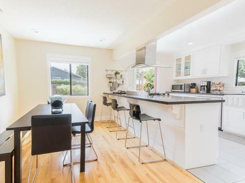 456 5th Street West Home