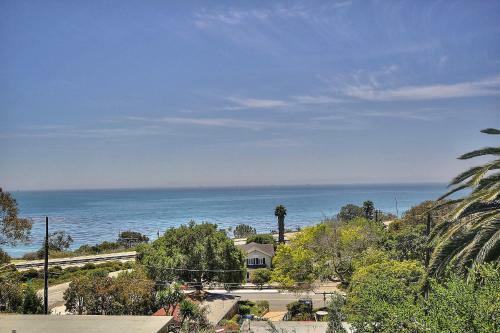 Summerland Beach Retreat