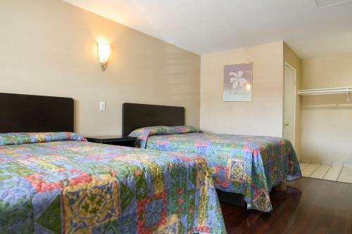 Hotel Covina Motel