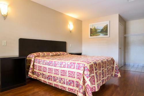 Hotel Covina Motel