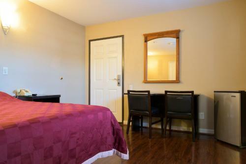 Hotel Covina Motel