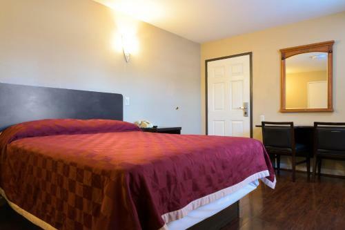Hotel Covina Motel