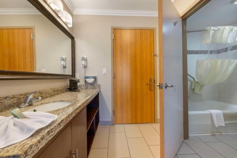 Best Western Los Angeles Worldport Hotel