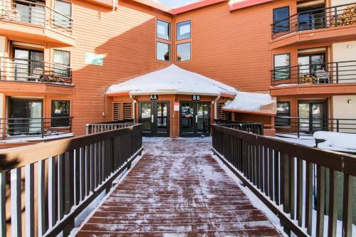 Buffalo Village 402