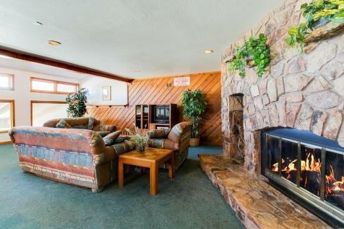 Buffalo Village 402