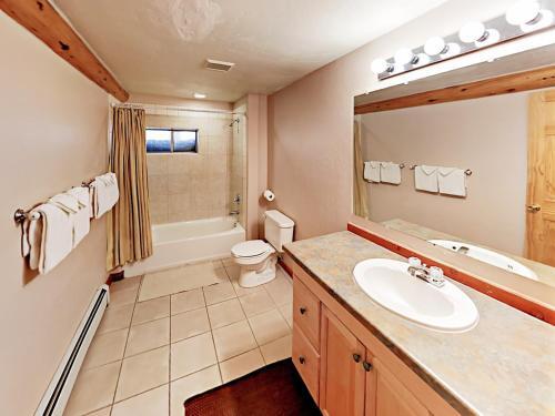 Twelve Bedroom 232 Northside Circle Home