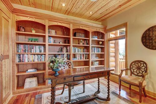 Woodland Lodge At Ruby Ranch Home