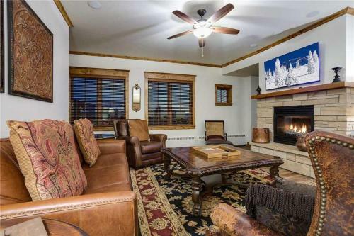 Highmark Steamboat Springs - Hm2b