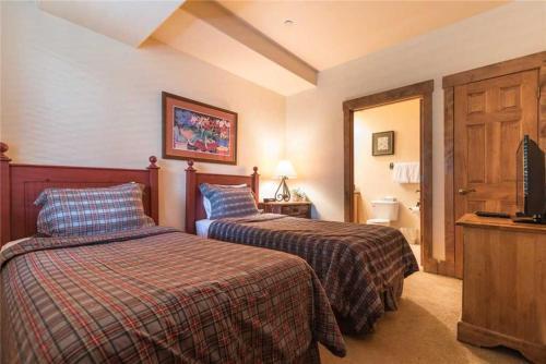 2107 Timberline Lodge, Trappeur's Crossing
