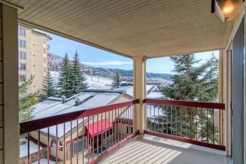 Torian Plum Plaza 307