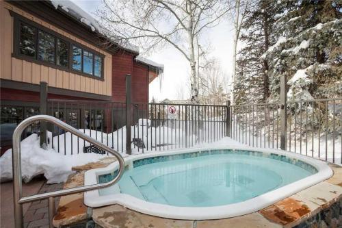 Phoenix At Steamboat - P218