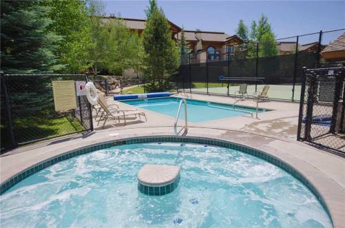 Crosstimbers At Steamboat - X2652