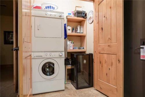 Special Rates!!!unique, Beautifully Appointed 1 Bed Mountain Getaway With Bbq, Private Parking