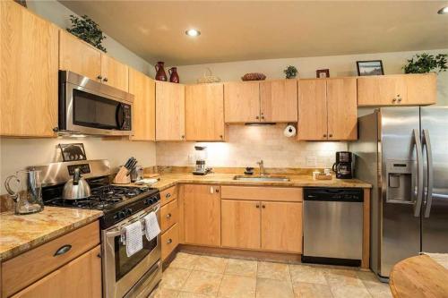 Special Rates!!!unique, Beautifully Appointed 1 Bed Mountain Getaway With Bbq, Private Parking