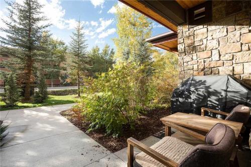 Special Rates!!!unique, Beautifully Appointed 1 Bed Mountain Getaway With Bbq, Private Parking