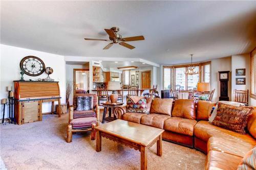Torian Plum Creekside 618