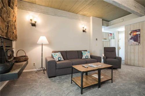 Storm Meadows Club B Condominiums - Cb315