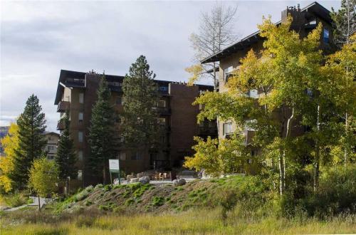 Storm Meadows East Slopeside - Se060