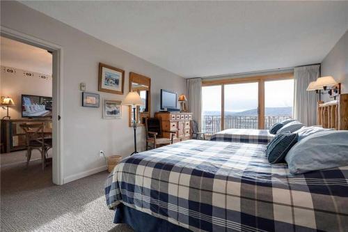 Bronze Tree Condominiums - Bt302