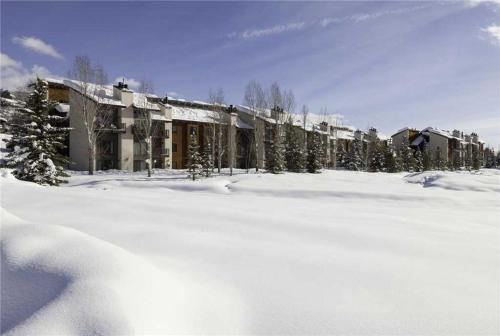 Rockies Condominiums - R2205