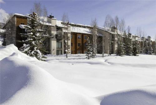 Rockies Condominiums - R2205