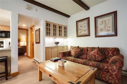 Rockies Condominiums - R2205