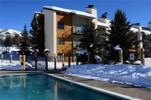 Rockies Condominiums - R2205