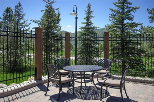 Rockies Condominiums - R2205