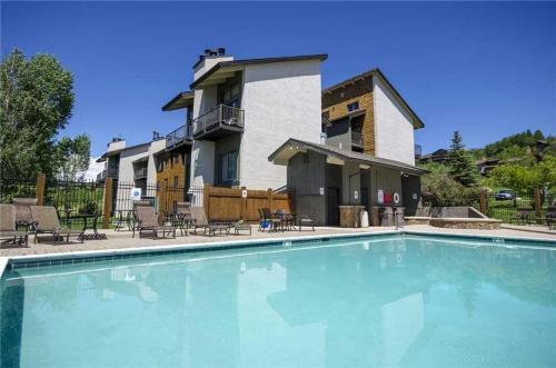 Rockies Condominiums - R2205