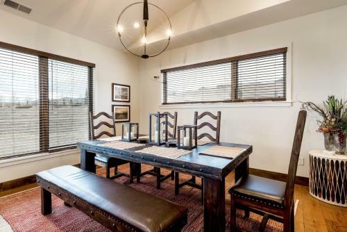 Apartamento 1470 Bangtail Way Condo Unit B Condo