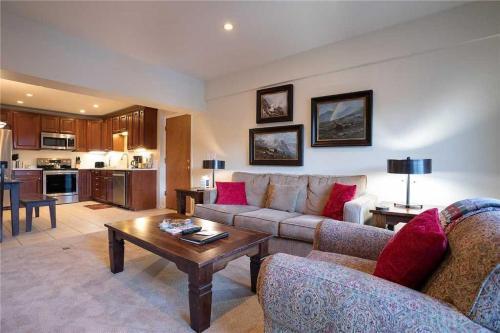 Scandinavian Lodge And Condominiums - Sl302