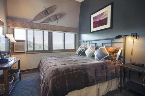 Bronze Tree Condominiums - Bt606