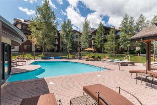 1208 Trappeur's Lodge, Trappeur's Crossing