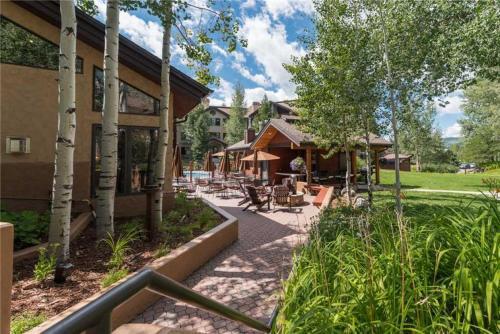 1208 Trappeur's Lodge, Trappeur's Crossing