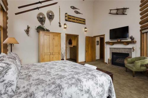 Ponderosa Lodge