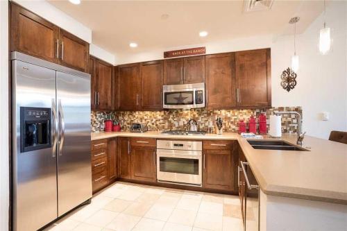 Howelsen Place - H305b