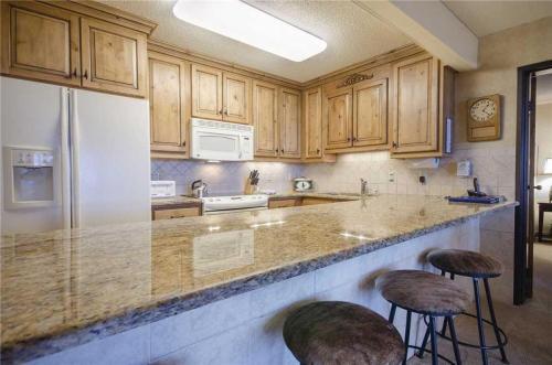 Bronze Tree Condominiums - Bt305