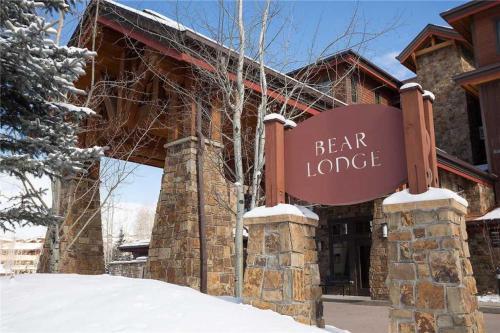 6209 Bear Lodge, Trappeur's Crossing