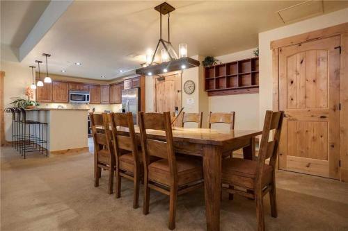 6209 Bear Lodge, Trappeur's Crossing