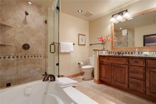 6209 Bear Lodge, Trappeur's Crossing