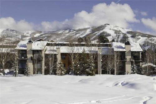 Rockies Condominiums - R2125